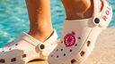 Kids in Style: De Perfecte Slippers voor het Pinksterweekend 🌸