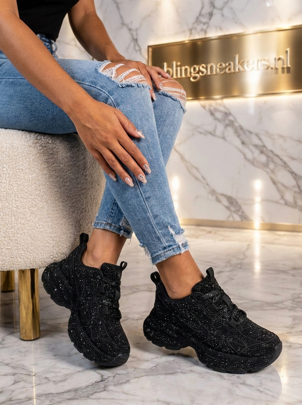 Angelina – Schwarzer Strass-Sneaker