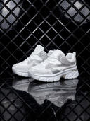 Anna – Witte Strass Sneaker met Chunky Zool